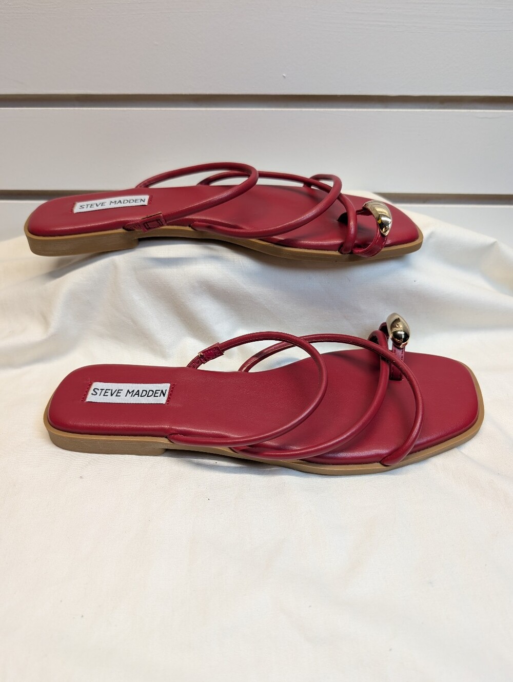 Steve Madden Anniston Red Sandal Size 9 NEW - Picture 3 of 7